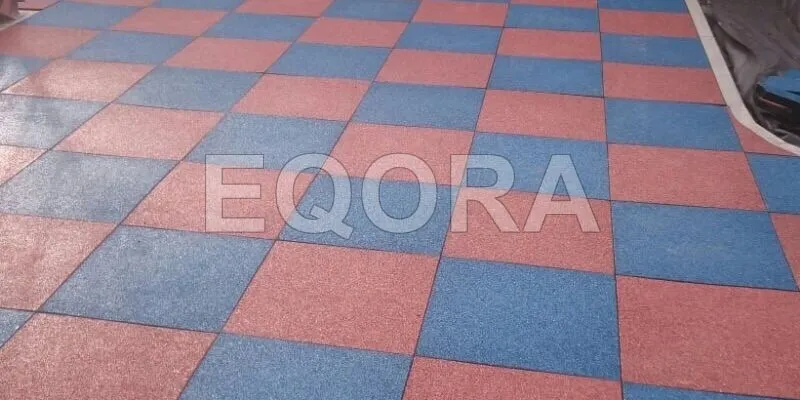Резиновое покрытие из крошки для автосервисов в Полтавке